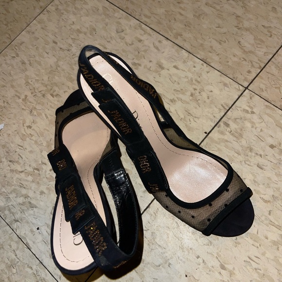 Limited edition christian dior heels size 37 fresh out of box - Picture 7 of 7